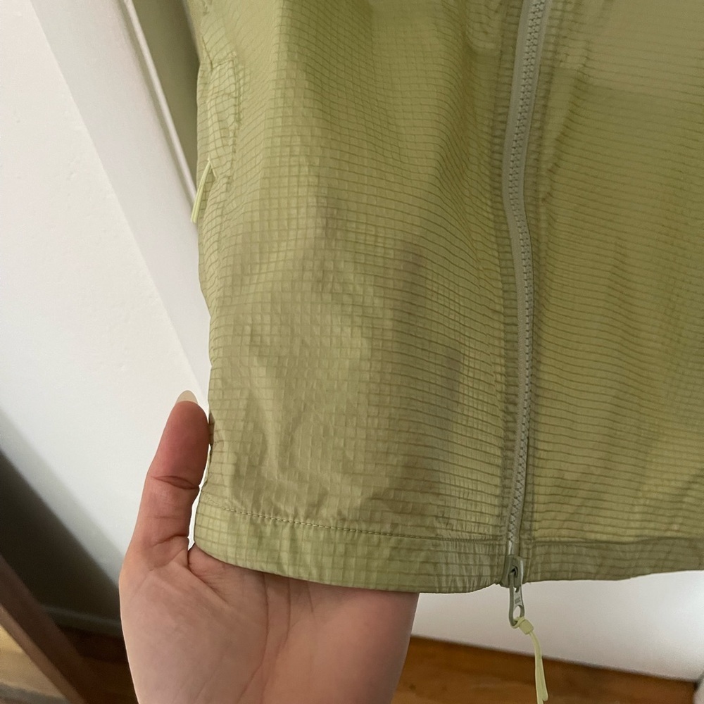 Outdoor Voices Jog Jacket - Picture 2 of 6